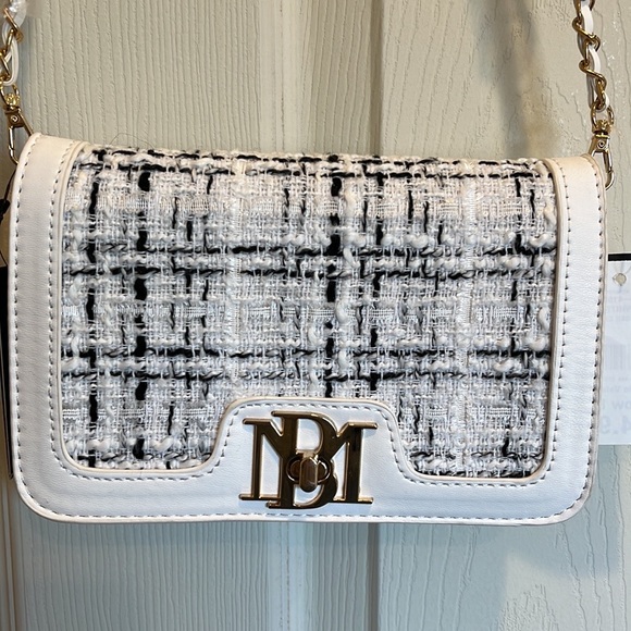 Badgley Mischka Bags Beautiful Badgley Mischka Vegan Leather Purse